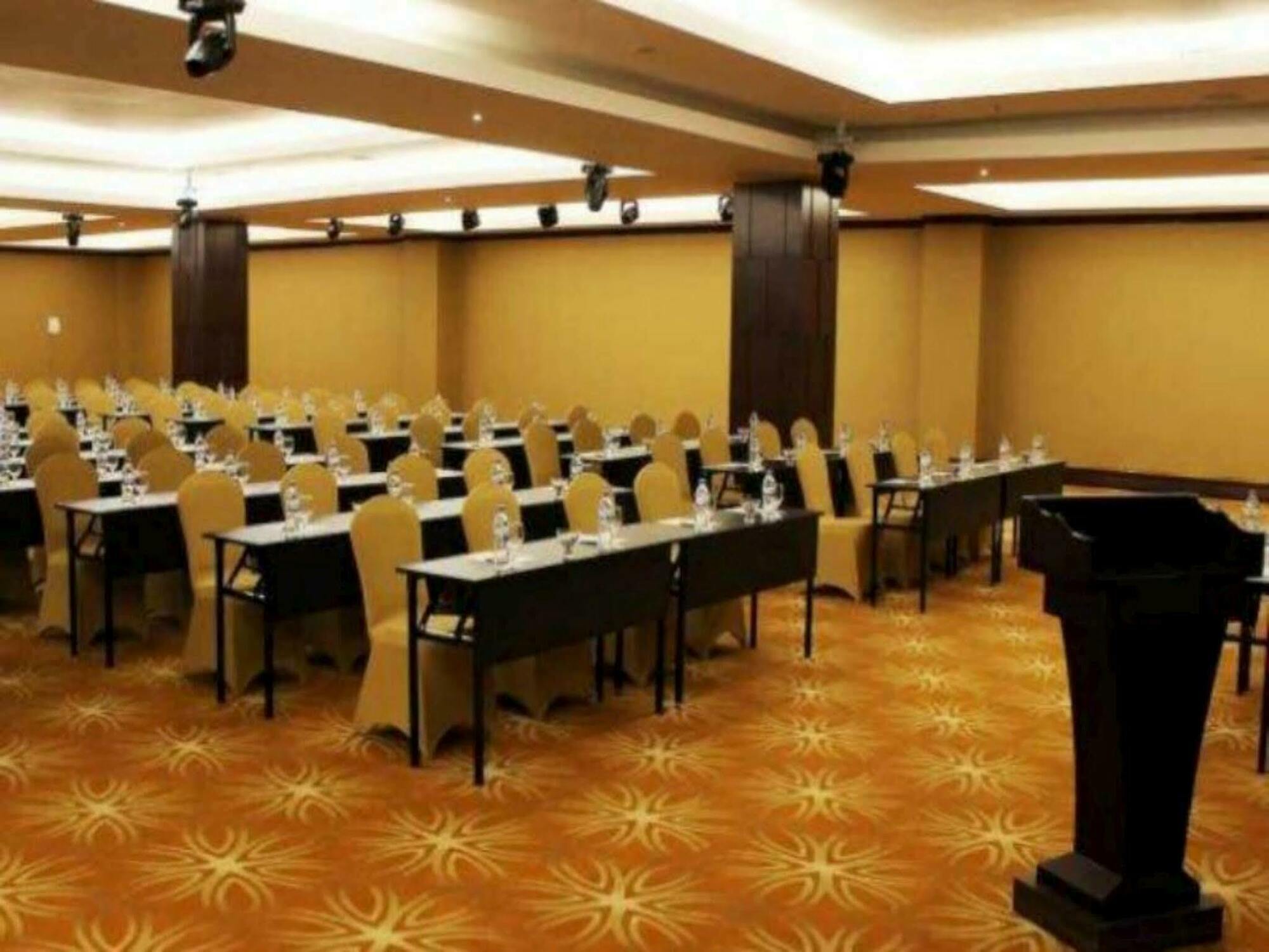 Hotel Swiss-belhotel Harbour Bay
